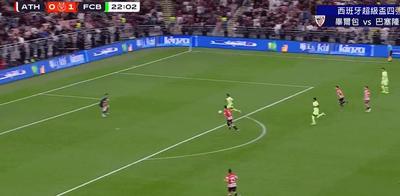 个人能力！两队进攻陷入困境， 奎因上场外线运球高难度急停三分命中！