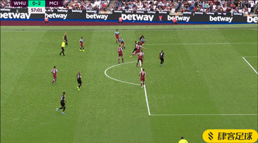 圆梦，在山顶解说解放者杯的男孩获邀与专业解说一起解说秘鲁甲