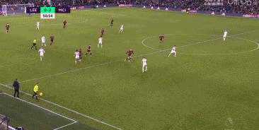 赫内斯：凯恩会在拜仁踢到2027年，在伦敦时他要靠保镖生活