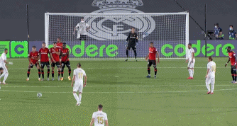 TA：非洲杯前在利物浦还有4场比赛，萨拉赫希望证明自己