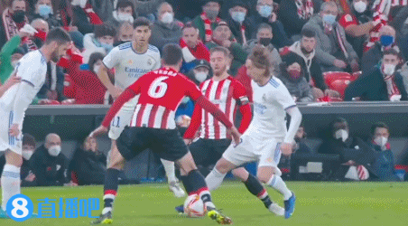 半场战报：格拉茨风暴0-0诺丁汉森林，吉布斯-怀特失点